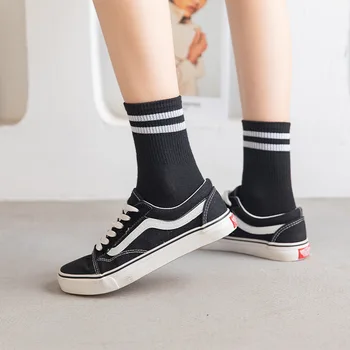 Črtasto lepe nogavice hip hop calcetines mujer kawaii bela črna meias ulica slog chaussette moda za ženske bombaž šport sokken